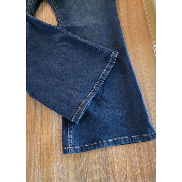 NWT Torrid 42591264 Dark Wash Slim Mid-Rise Bootcut Jeans 24S Womens - Picture 2 of 5